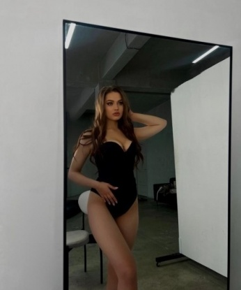 👠 Опытная в искусстве соблазнения, я умею расслабить и удовлетворить тебя до кончиков пальцев. 💋 Встречусь с щедрым и искренним джентльменом, чтобы подарить ему весь кокетливый теплый мир моей фантазии и сладкой сексуальности. 🌹 Я настоящая геиша на одну ночь, которая исполнит все твои желания и запросы. Позволь себе расслабиться и насладиться каждым моментом совместного времени. 🥂 Доступные цены, безупречная конфиденциальность и комфорт ждут тебя в моей уютной квартире в центре Москвы. 😍Оставь всех заботы и проблемы за пределами моей двери и позволь себе погрузиться в мир наслаждения со мной. 📷 Фото 100% мои и проверены. Буду рада знакомству! 😘Живу в Москве, возможны выезды по всей Москве и ближайшему Подмосковью. Галина